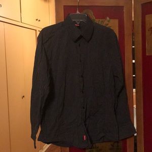 Black, pinstriped men’s shirt